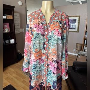 Fig & Flower sheer multicolored long roll tab sleeves Vneck blouse-size M